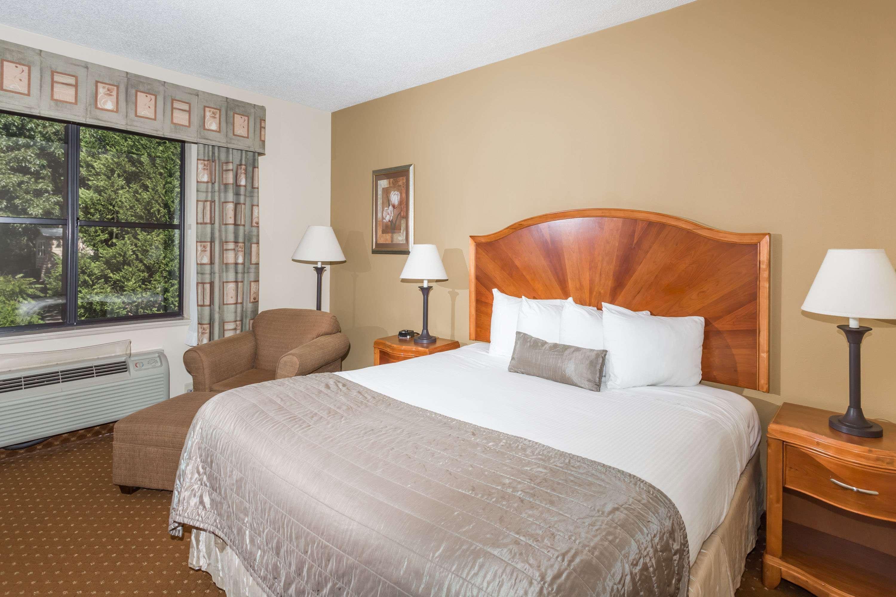 Baymont By Wyndham Asheville/Biltmore Dış mekan fotoğraf