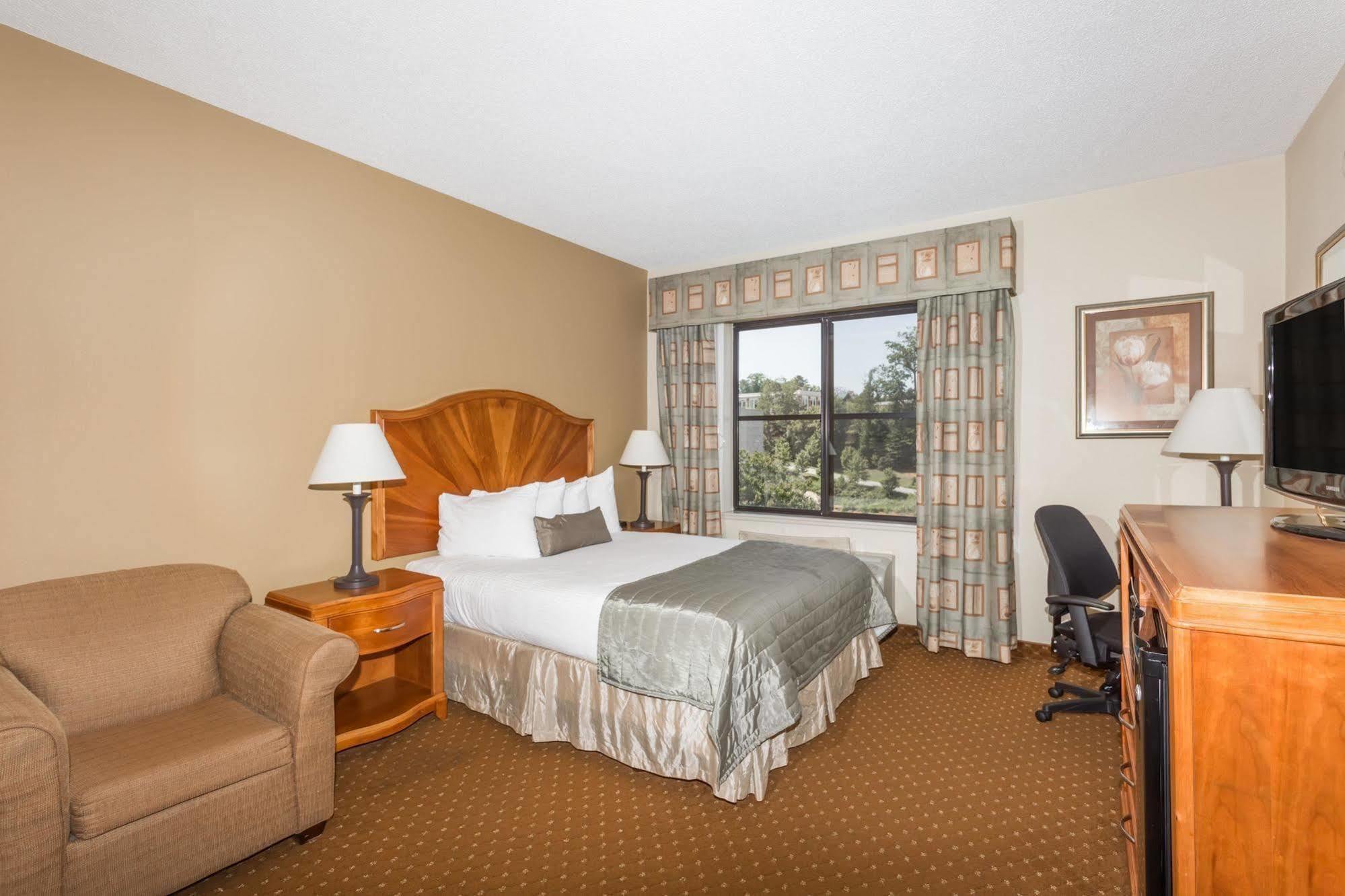 Baymont By Wyndham Asheville/Biltmore Dış mekan fotoğraf